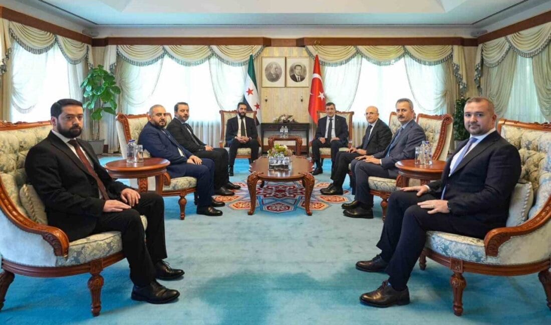 Cumhurbaşkanı Yardımcısı Cevdet Yılmaz, Suriye Cumhurbaşkanı Ahmed Şara ile görüştü.