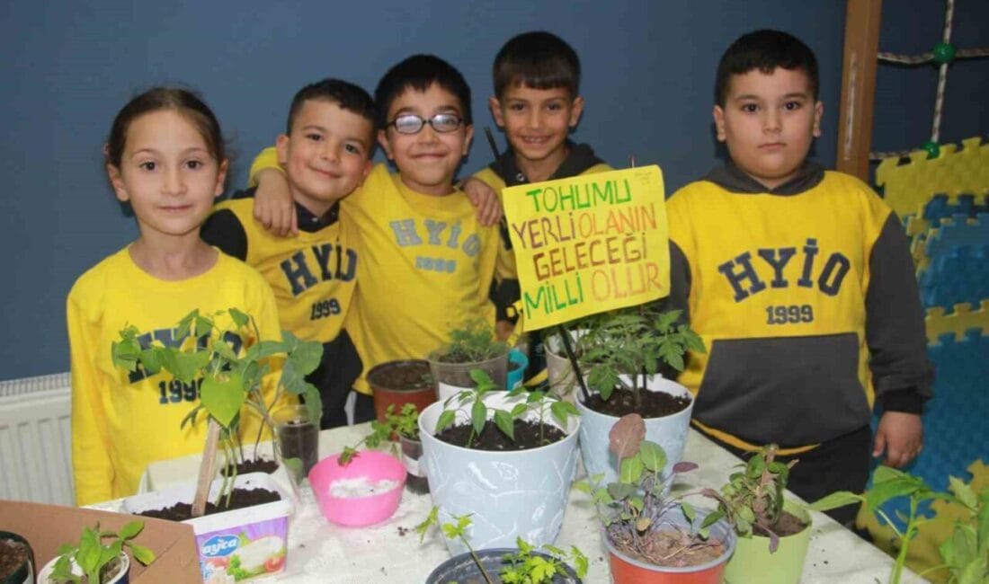 Ordu’nun Altınordu ilçesinde yer alan Haki Yener İlkokulu’nda öğretmen ve