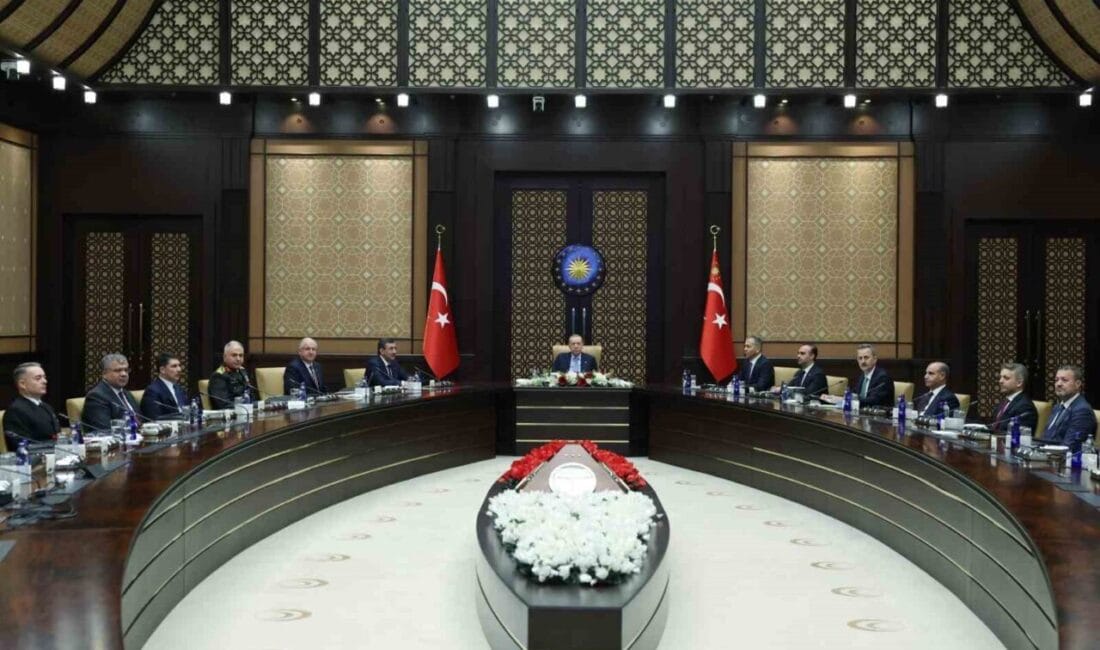 Savunma Sanayii İcra Komitesi, Cumhurbaşkanı Recep Tayyip Erdoğan başkanlığında toplandı.