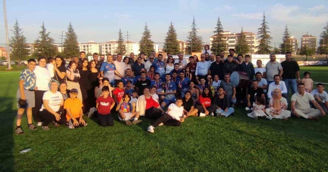 Eskişehir’de düzenlenen ve 22 takımın yer aldığı Fethi Heper Futbol