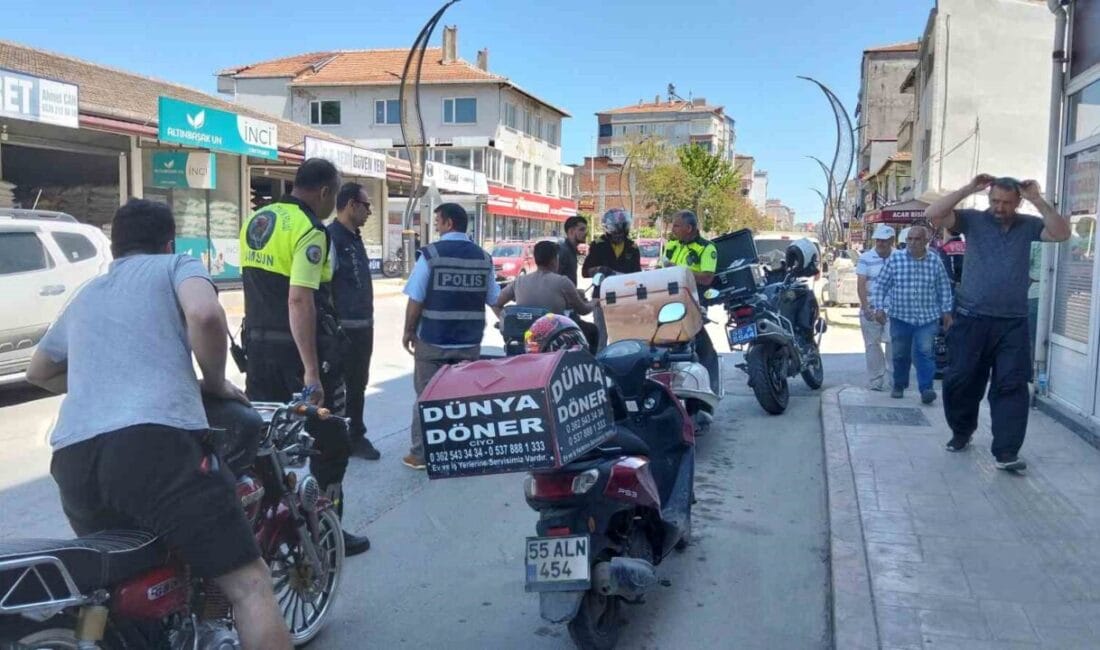 Samsun’un Bafra ilçesinde motosiklet sürücülerine yönelik denetim yapıldı. İl Emniyet