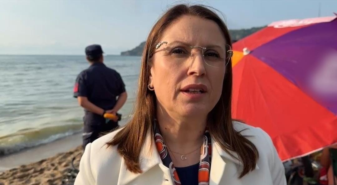İnkumu sahilinde incelemelerde bulunan Bartın Valisi Nurtaç Arslan, “İlk tespitlerimize