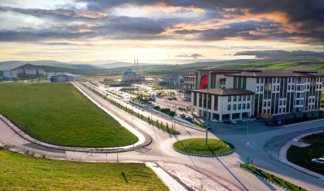 Bayburt Üniversitesinde yeni yönetişim döneminin ilk atamaları gerçekleşti Bayburt Üniversitesinde yeni dönemin ilk üst düzey yönetim atamaları tamamlandı.