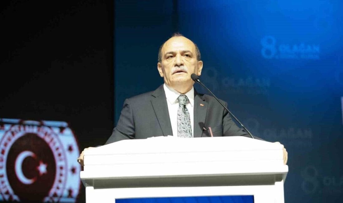 Büro Memur-Sen 8. Olağan Genel Kurulu’nda mevcut genel başkan Yusuf