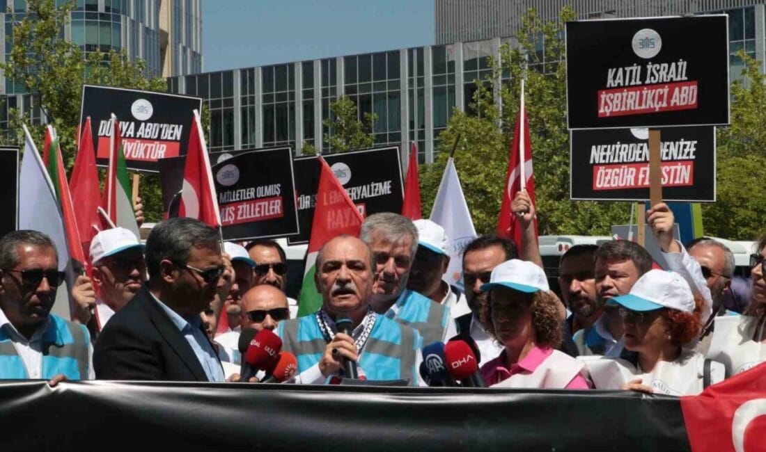 Amerika Birleşik Devletleri (ABD), Ankara Büyükelçiliği önünde bir araya gelen