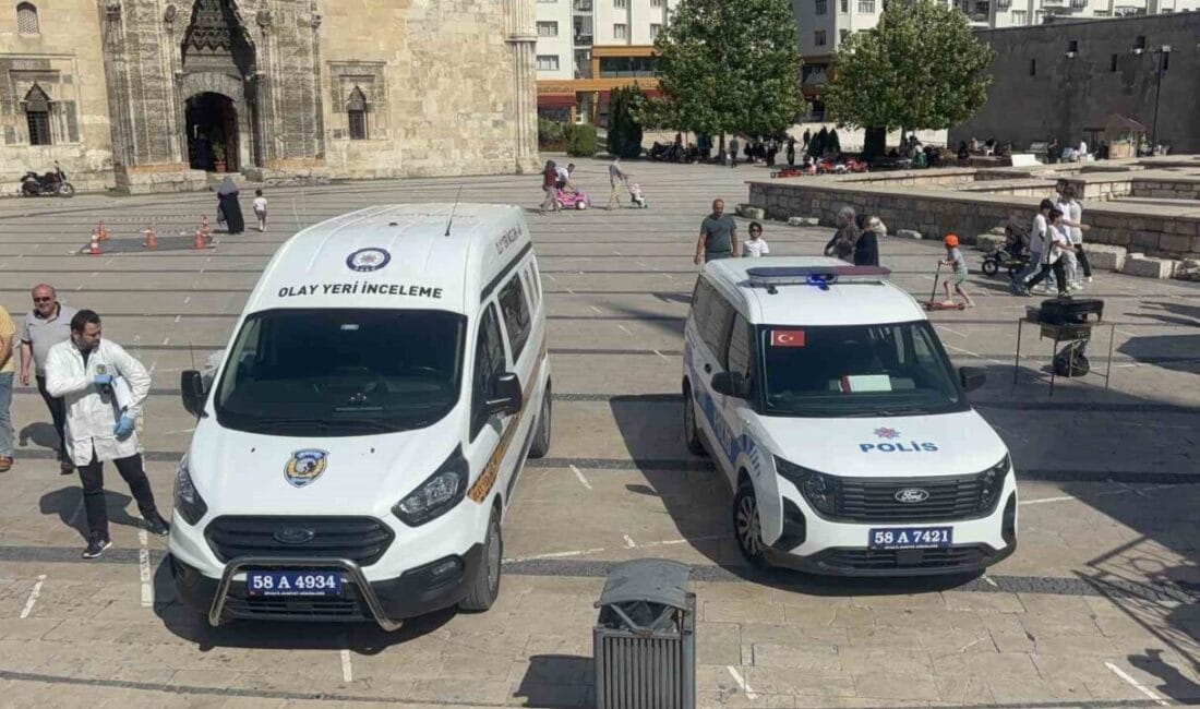 Sivas’ta vatandaşlar tarafından cami şadırvanında baygın olarak bulunan şahıs, hastanede