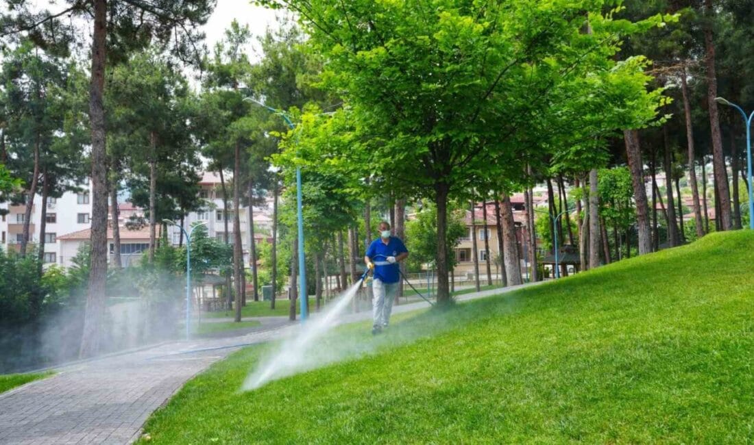 Erbaa Belediyesi, yaz aylarında artan haşere sorununa karşı ilaçlama çalışmalarını