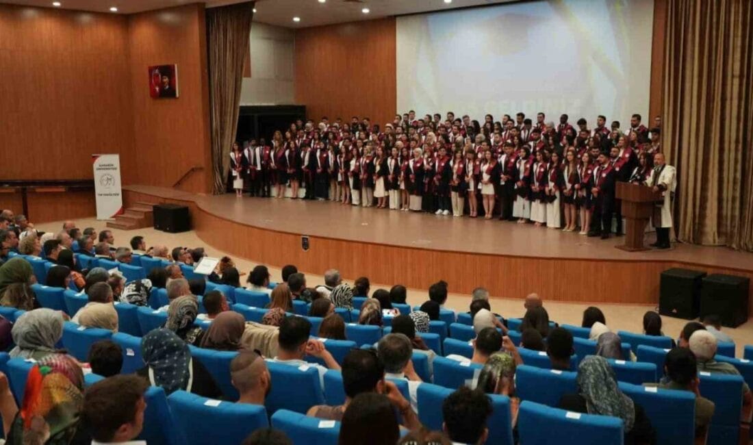 Karabük Üniversitesi’nde (KBÜ) altı yıllık eğitimin ardından tıp öğrencileri diplomalarını