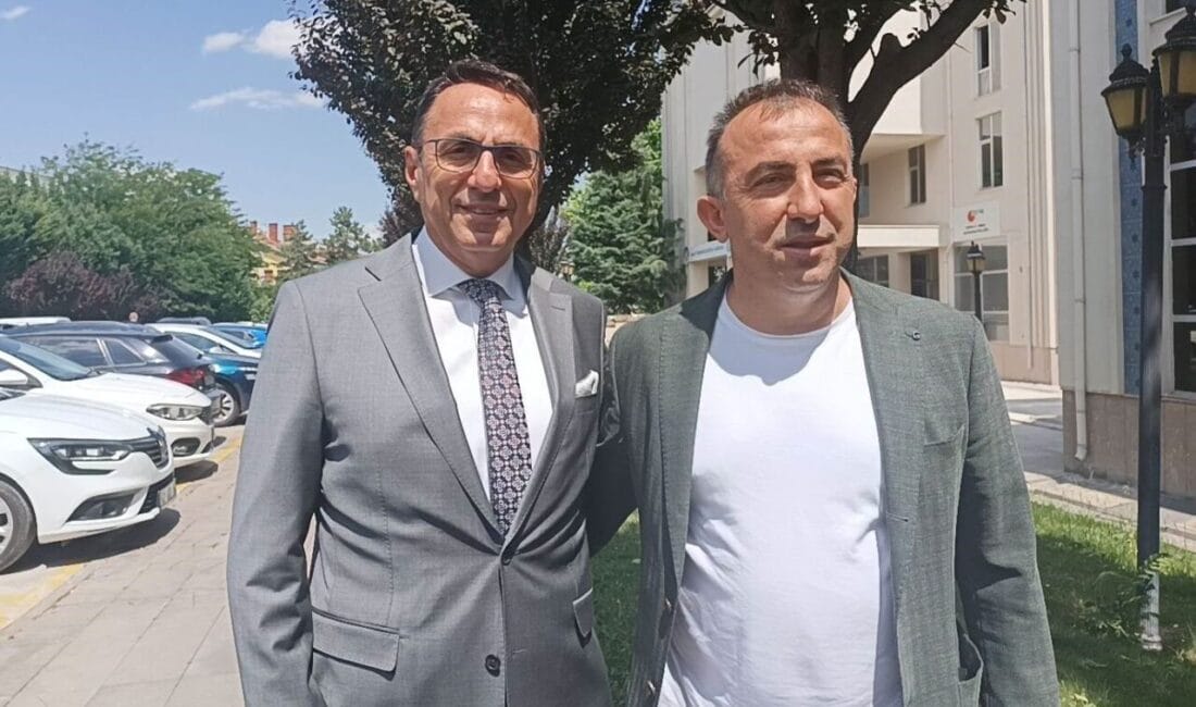Konyaspor Basın Sözcüsü Cengiz Yönet, Teknik Direktör Recep Uçar ile