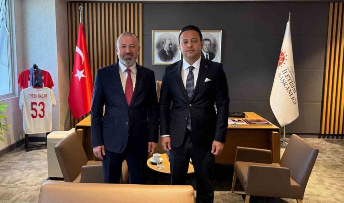 Rektör Kırışık’tan Cumhurbaşkanlığı İletişim Başkan Yardımcısı Başar’a ziyaret Karabük Üniversitesi (KBÜ) Rektörü Prof. Dr. Fatih Kırışık, Cumhurbaşkanlığı İletişim