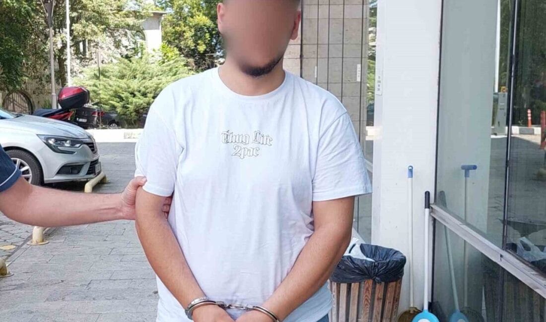 Samsun’da uyuşturucu ticaretinden gözaltına alınan şahıs adliyeye sevk edildi. Edinilen