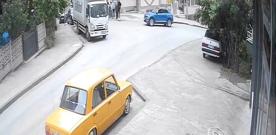 Ordu’nun Ünye ilçesinde nefes borusuna dondurma külahı kaçan ve nefes